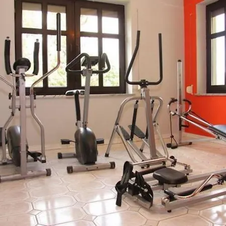 In Near Lifts & Pool Casa vacanze Brenna