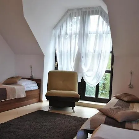 Casa vacanze In Near Lifts & Pool Brenna