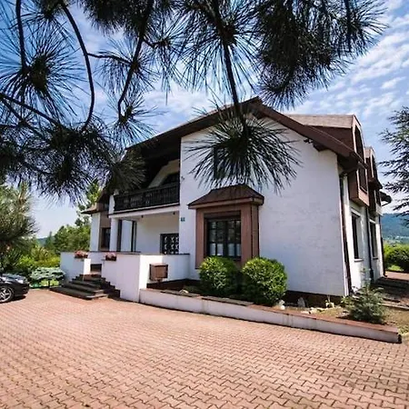 Casa vacanze In Near Lifts & Pool