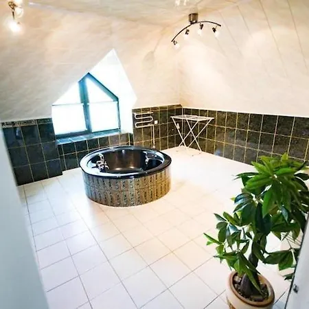 In Near Lifts & Pool Casa vacanze *