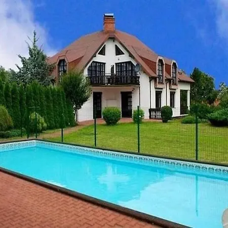 In Near Lifts & Pool Casa vacanze *